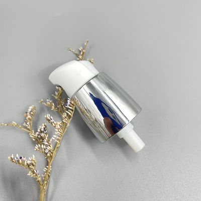 Ασημένιο πλαστικό χέρι Moisturiser αντλιών 0.2ML/T επεξεργασίας 20/410 επιμεταλλωμένη περάτωση