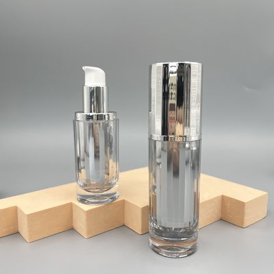 Καλλυντικό μπουκάλι Skincare αντλιών υψηλών σημείων που συσκευάζει 30ml που επιμεταλλώνεται